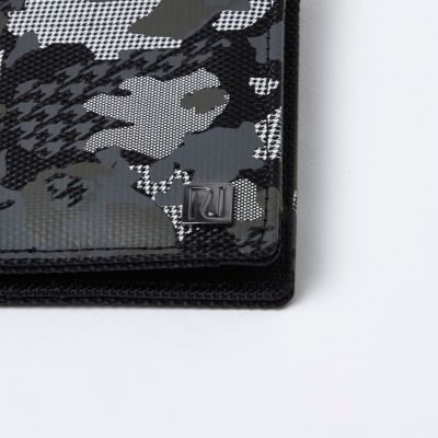 Boys khaki grey camo print wallet
